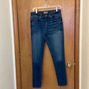 Smith + Rogue Women’s W75 high rise skinny jeans , size  28x28